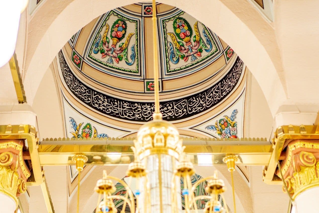 قباب المسجد